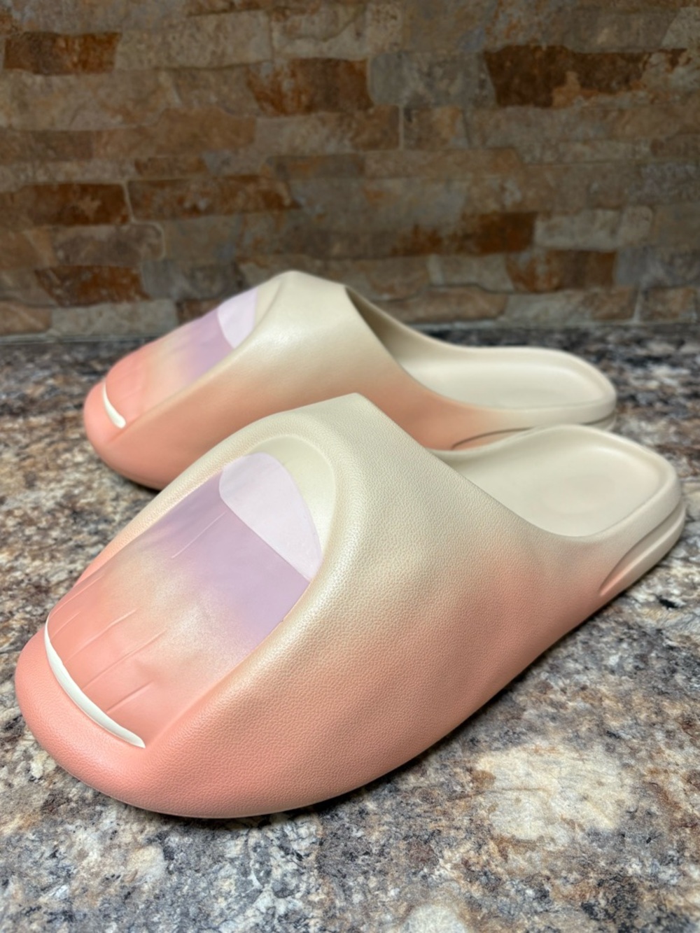Bravest Studios X Canyaon Toe Slippers Size 12